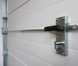 Vernon Rockville Locksmith Vernon Rockville, CT 860-359-9164 - 6a-Garage-Door-Locks